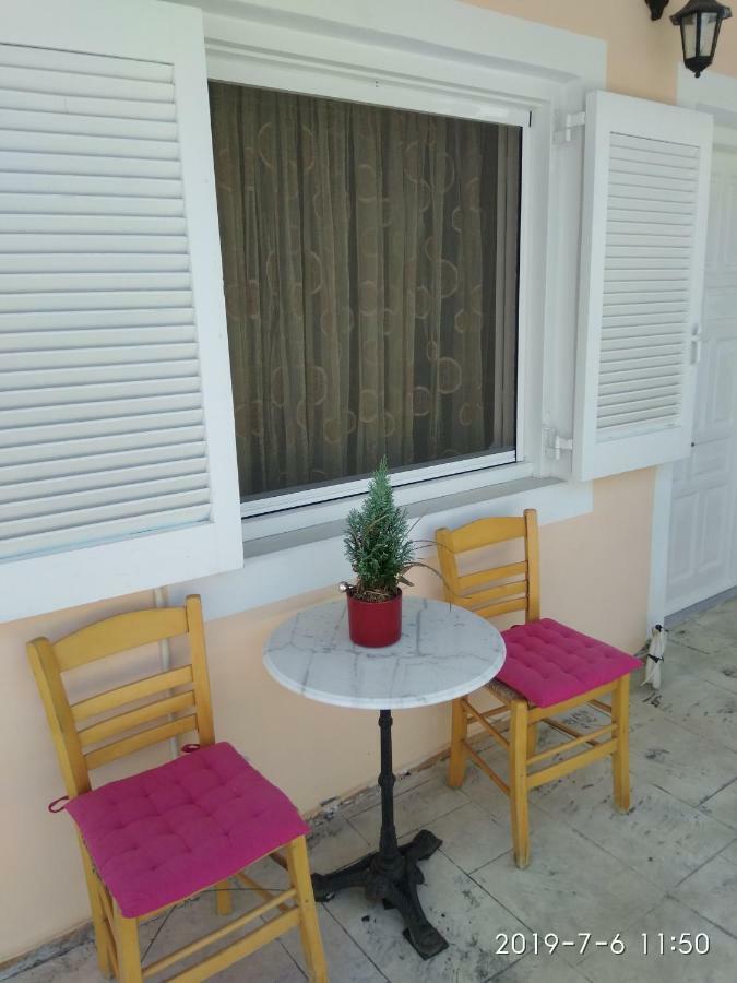 Manousos Apartment Lefkáda Buitenkant foto